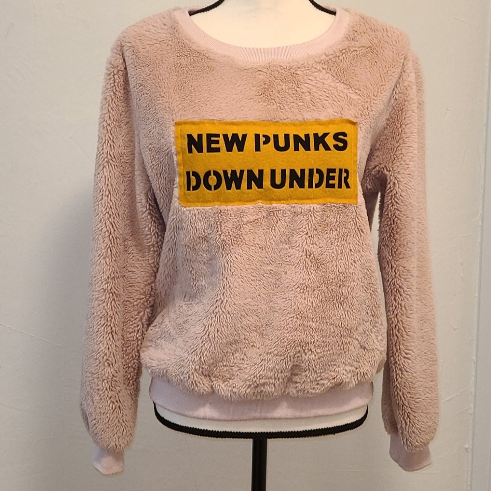 💙4/$25 Punks downunder sweater